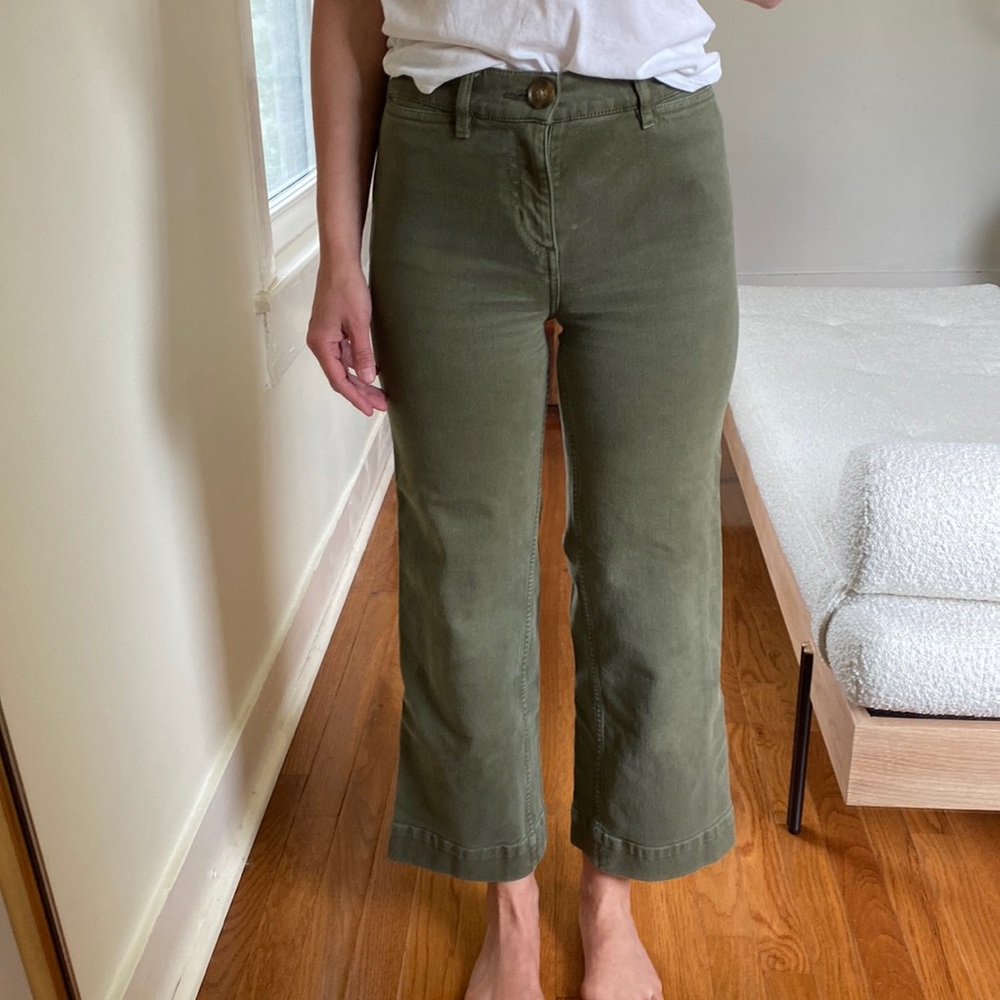 Lou & Grey, high waisted straight-leg pant.